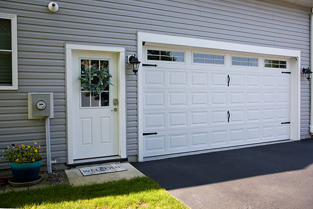 24/7 Emergency Garage Door Panel Replacement experts in Lisbon, ME